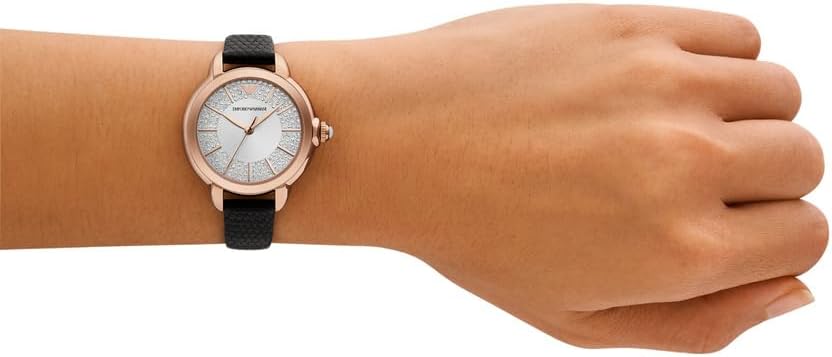 Emporio Armani Horloge Voor Dames, Quartz uurwerk en 36mm kastmaat met roestvrij stalen, lederen of siliconen band