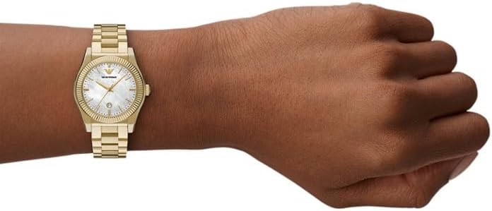 Emporio Armani Horloge Voor Dames, Driehandig Quartz uurwerk en 32mm kastmaat met roestvrij stalen, lederen of siliconen band