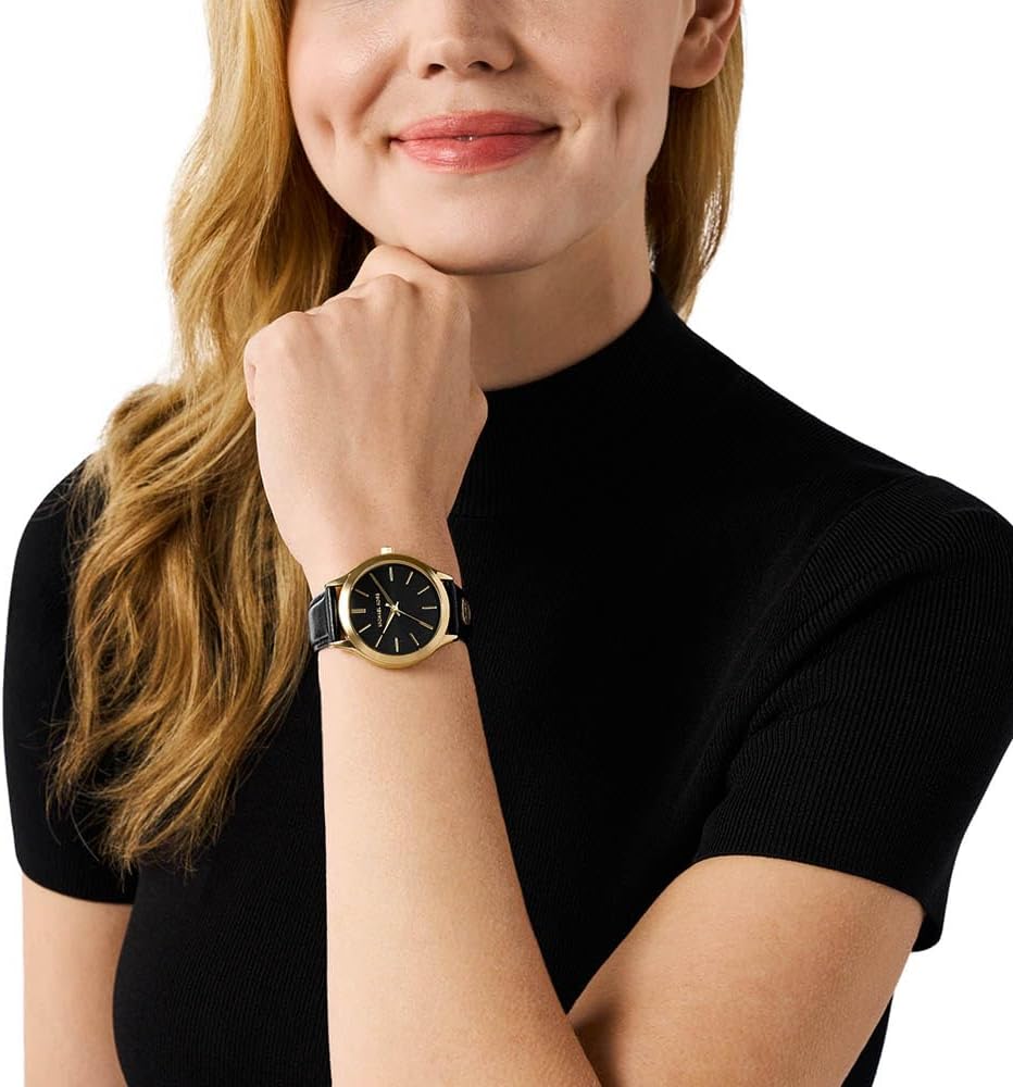 Michael Kors Slim Runway Horloge voor dames, 38mm Driehandig kwartsuurwerk met lederen horlogeband