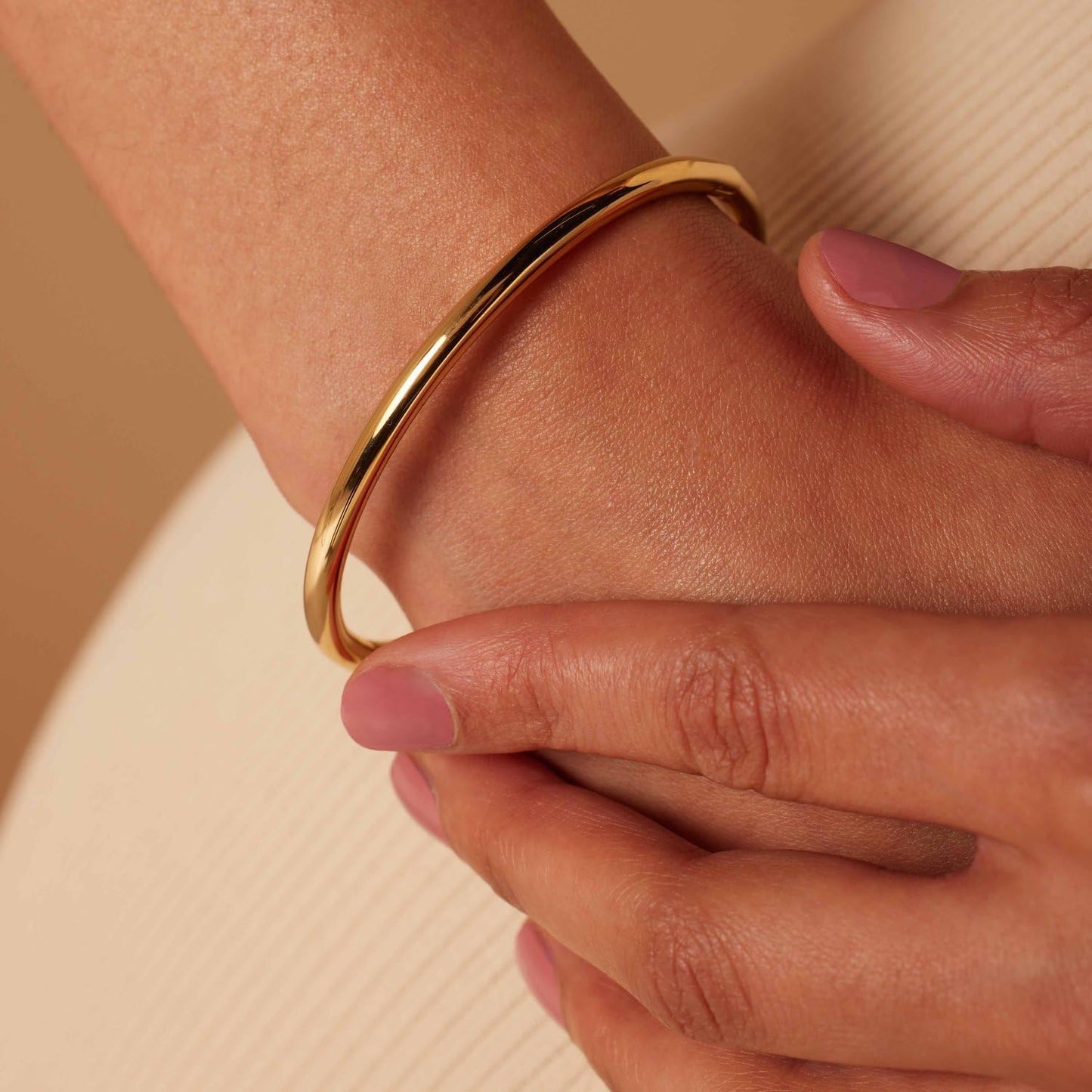 Lucardi Dames Stalen goldplated bangle - Armband - Staal - Goud - 58 dm
