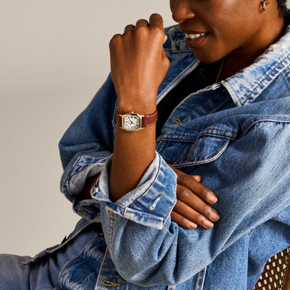 Fossil Harlow Horloge voor Dames, Quartz uurwerk met Roestvrijstalen of Leren Band,
